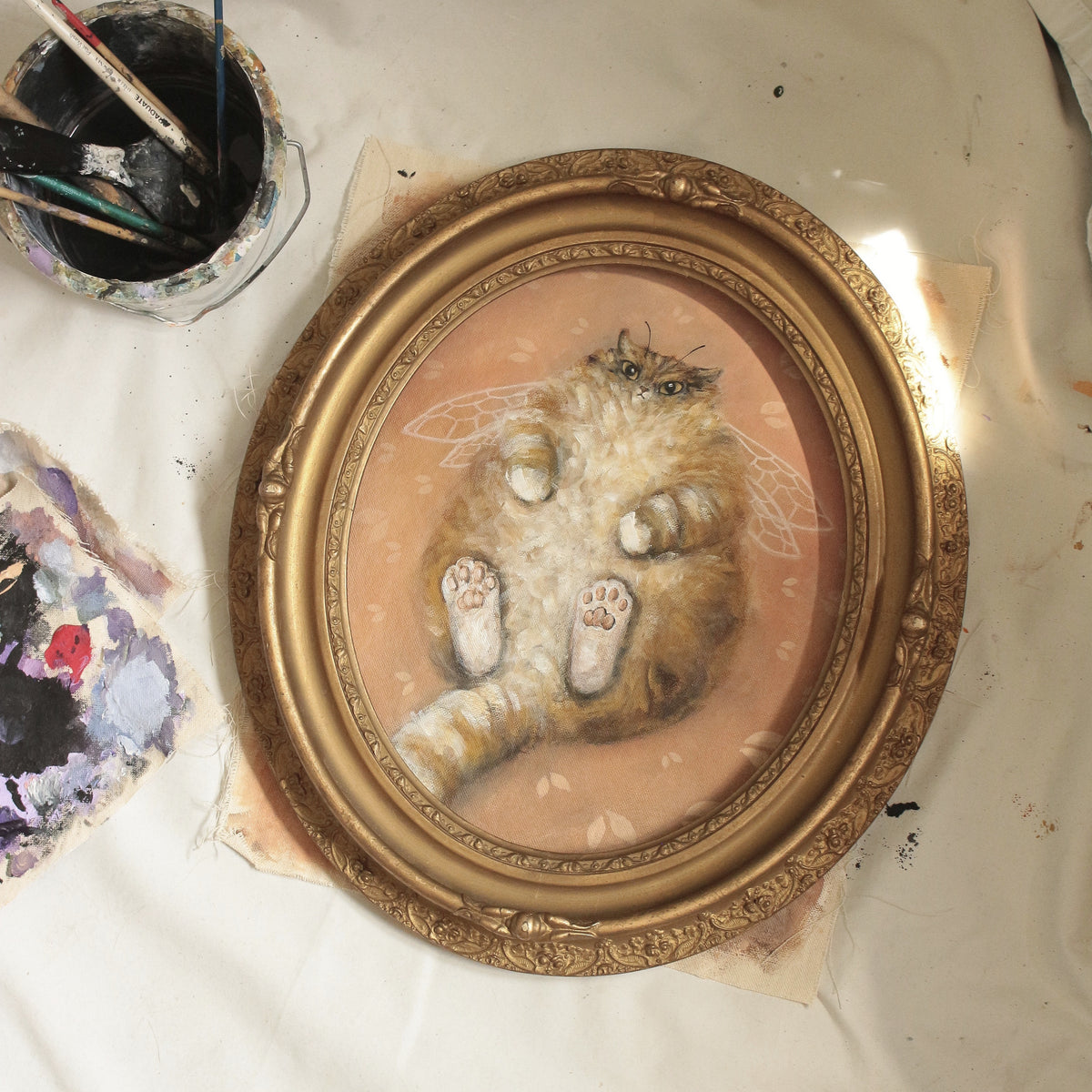 Hand painted - Bumble Cat 35 x 40 cm.