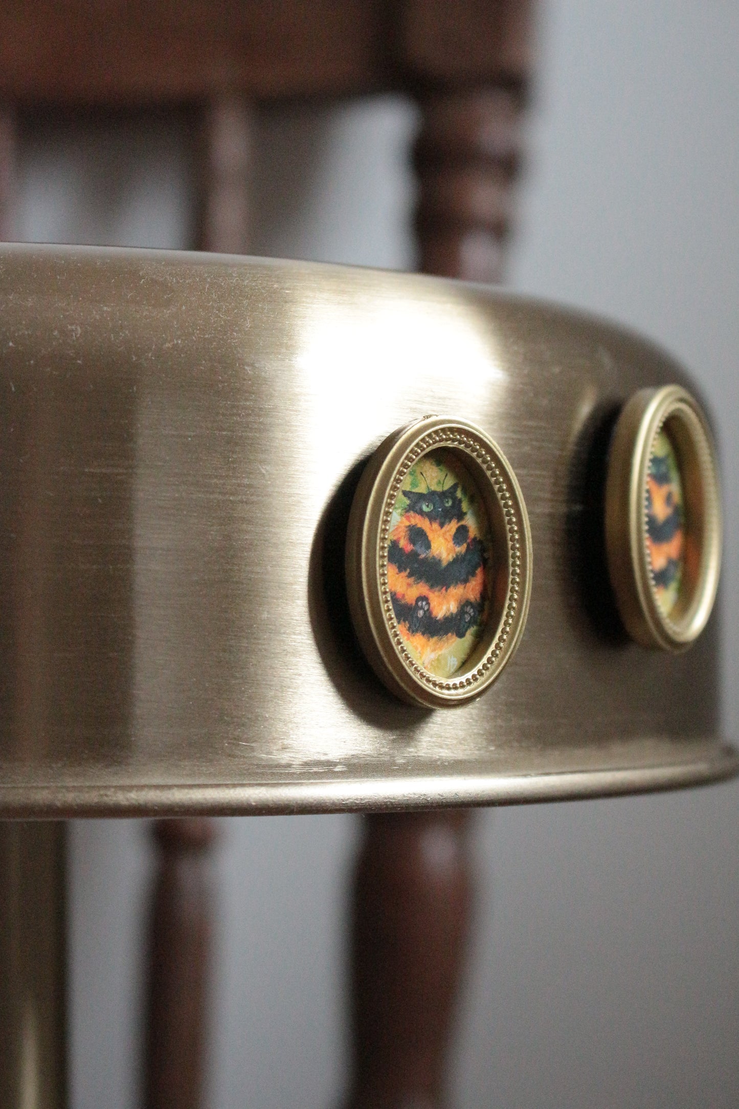 tiny print magnet 2.5 x 3.5 cm (1 x 1.5in) - hydrangea bumble cat