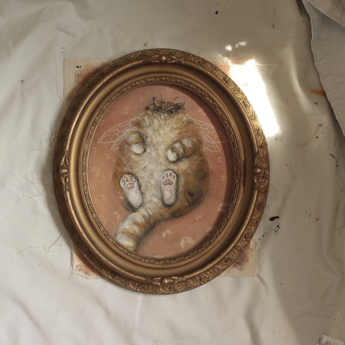 Hand painted - Bumble Cat 35 x 40 cm.
