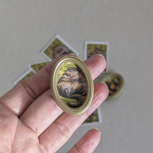 tiny print magnet 2.5 x 3.5 cm (1 x 1.5in) - chonky tabby